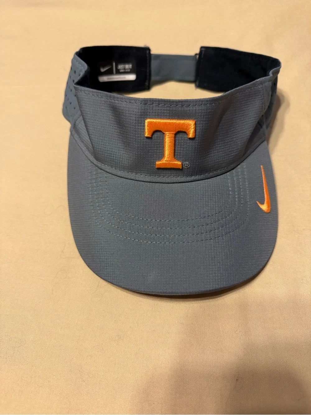 Nike Gray Tennessee Vols Visor with Orange Tennessee 'T' and Orange Swoosh